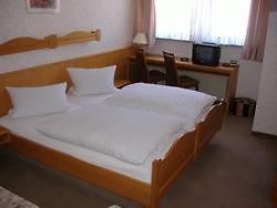 Hotel Zum Grunen Wald Villmar Bagian luar foto